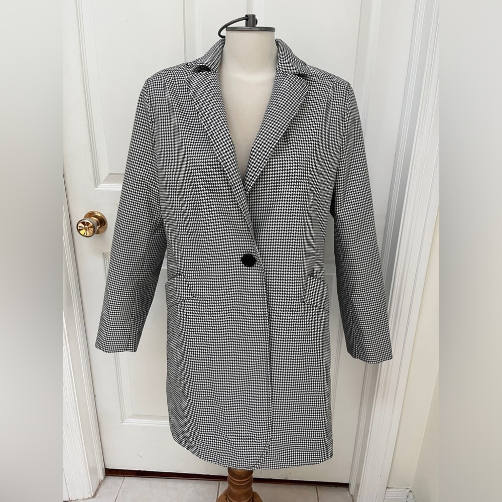 BCBGeneration checkered trench co ladies large